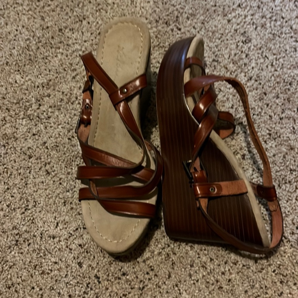 L.L. Bean Brown Leather Strappy Wedge Sandals - sz 8